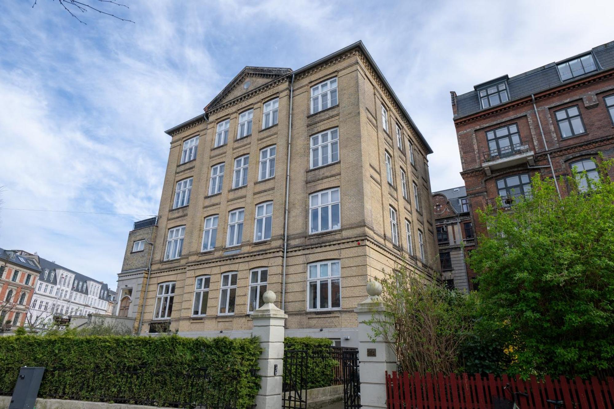 Unique 3 Bedroom Apartment In Vibrant Frederiksberg Koppenhága Kültér fotó